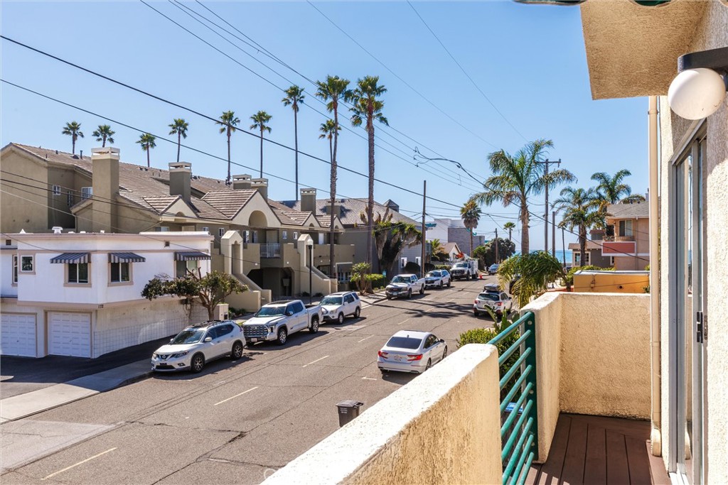 169 Ocean View Ave, Pismo Beach, CA 93449