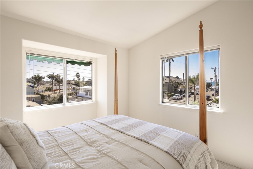 169 Ocean View Ave, Pismo Beach, CA 93449