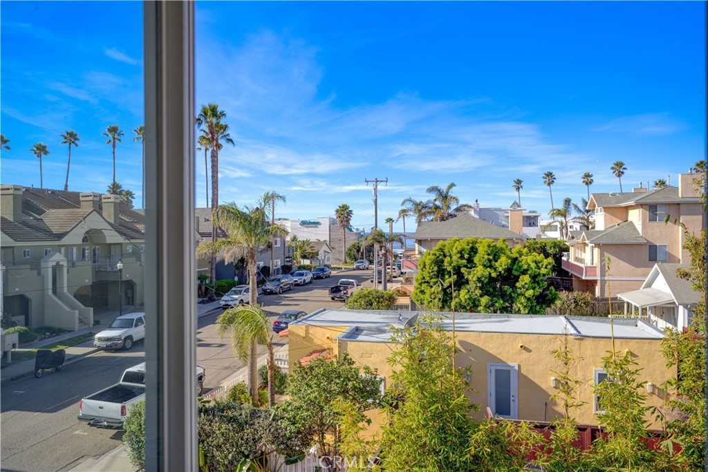 169 Ocean View Ave, Pismo Beach, CA 93449