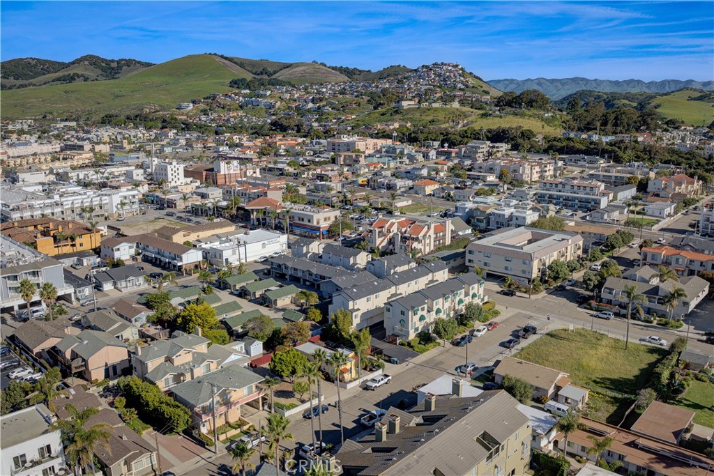 169 Ocean View Ave, Pismo Beach, CA 93449