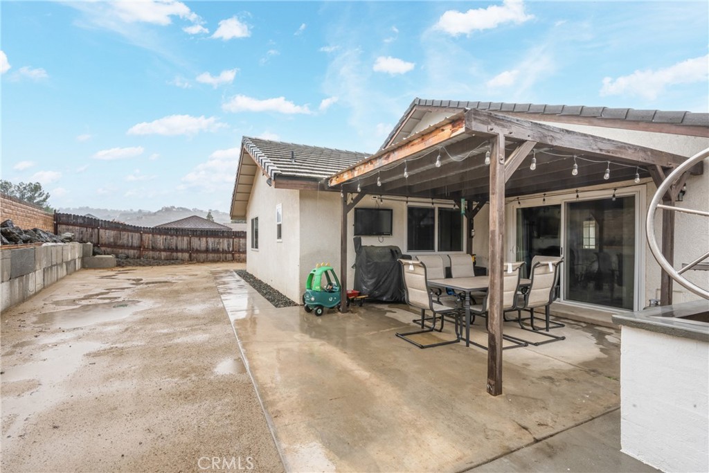 170 Sandcove Ln, Paso Robles, CA 93446