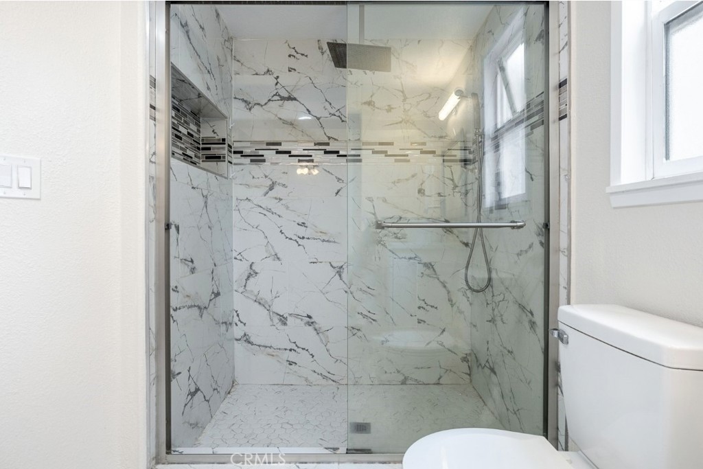 5097 E Carmen Ave, Fresno, CA 93727