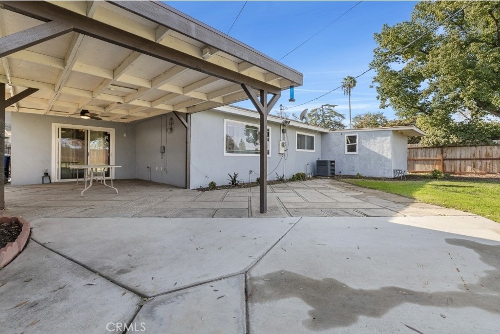 5097 E Carmen Ave, Fresno, CA 93727