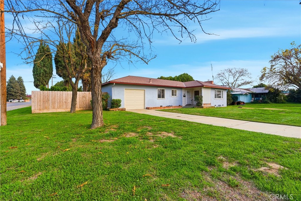 2410 S Locust, Visalia, CA 93277