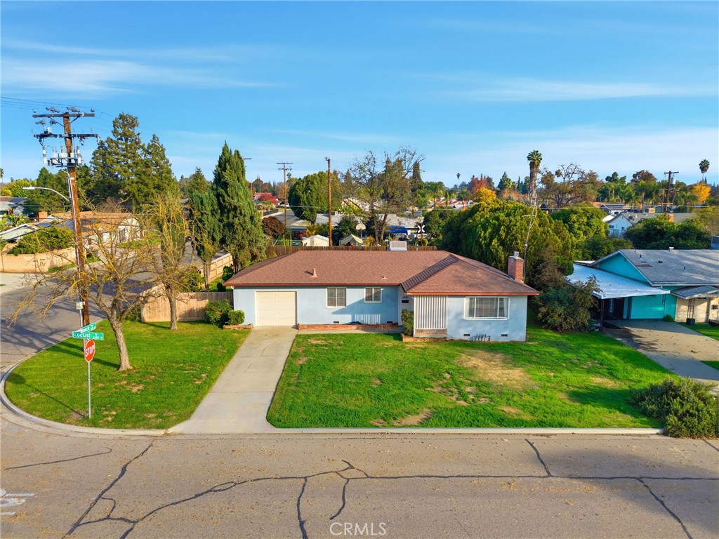 2410 S Locust, Visalia, CA 93277