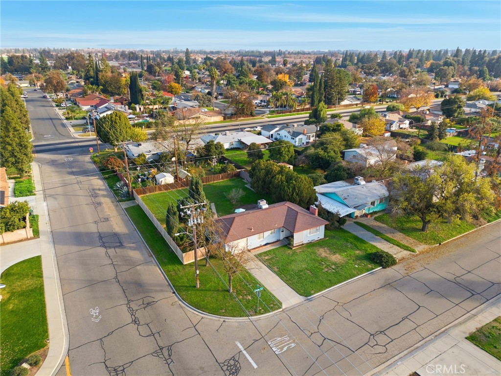 2410 S Locust, Visalia, CA 93277