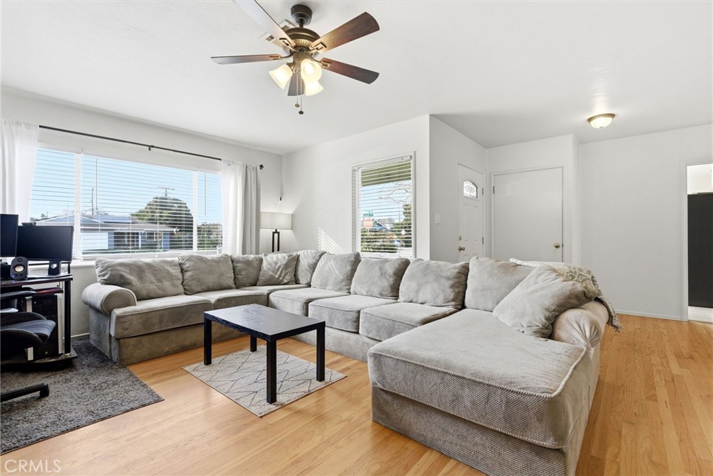 2410 S Locust, Visalia, CA 93277