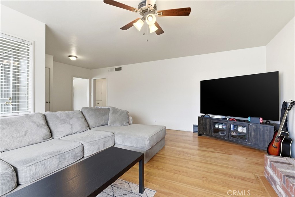 2410 S Locust, Visalia, CA 93277