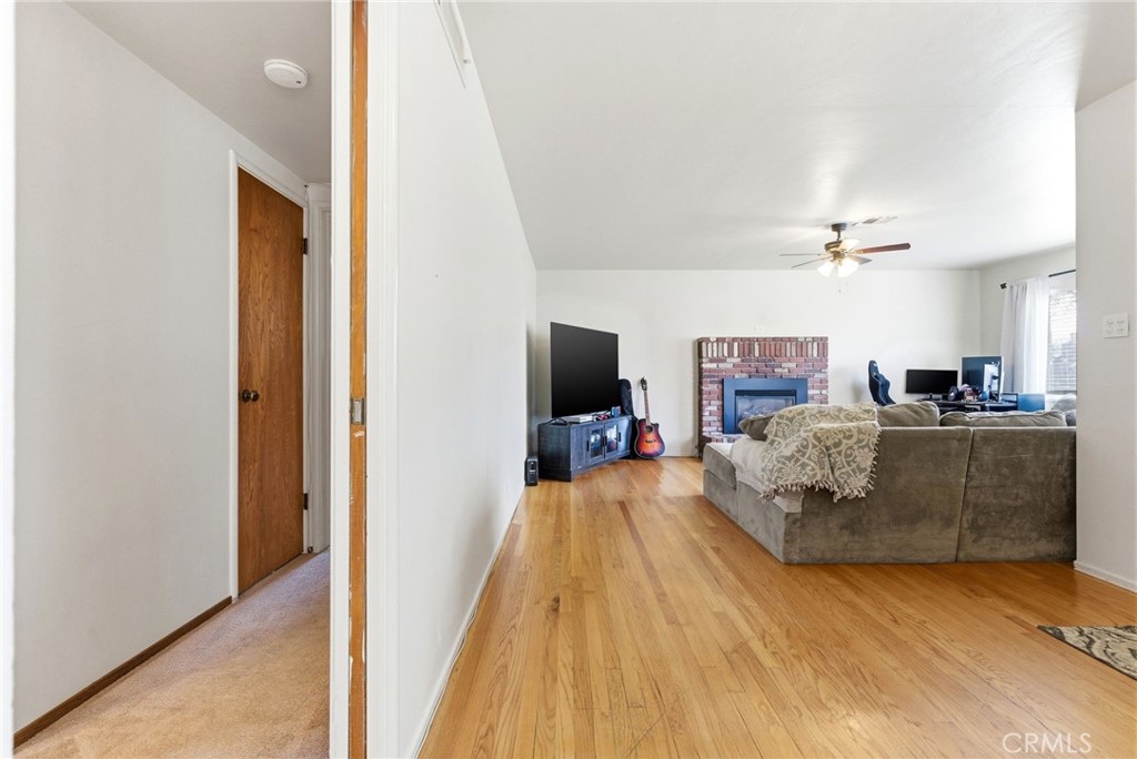 2410 S Locust, Visalia, CA 93277