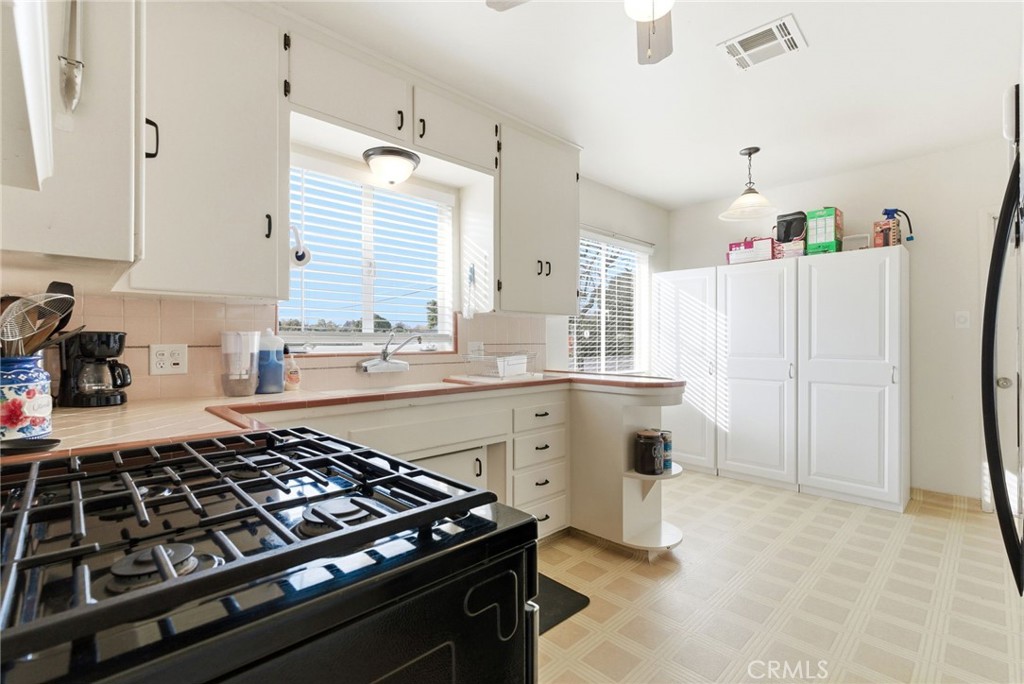 2410 S Locust, Visalia, CA 93277