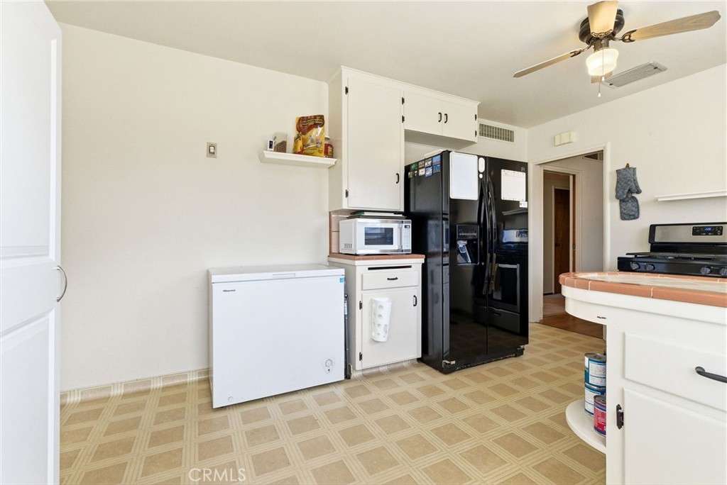 2410 S Locust, Visalia, CA 93277