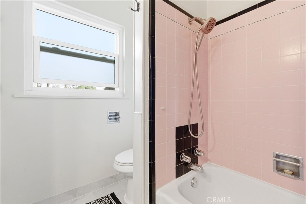 2410 S Locust, Visalia, CA 93277