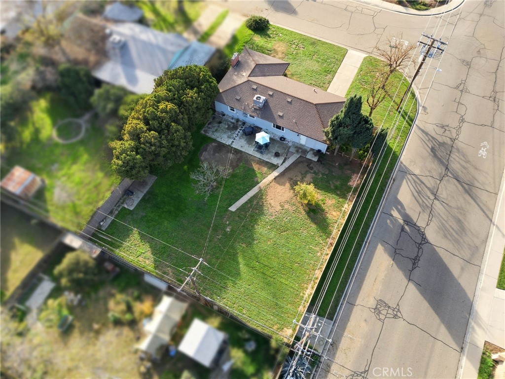2410 S Locust, Visalia, CA 93277