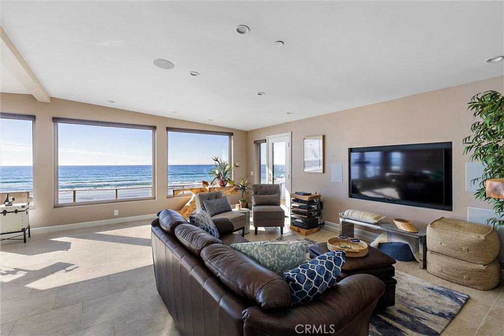 3352 Studio Dr, Cayucos, CA 93430