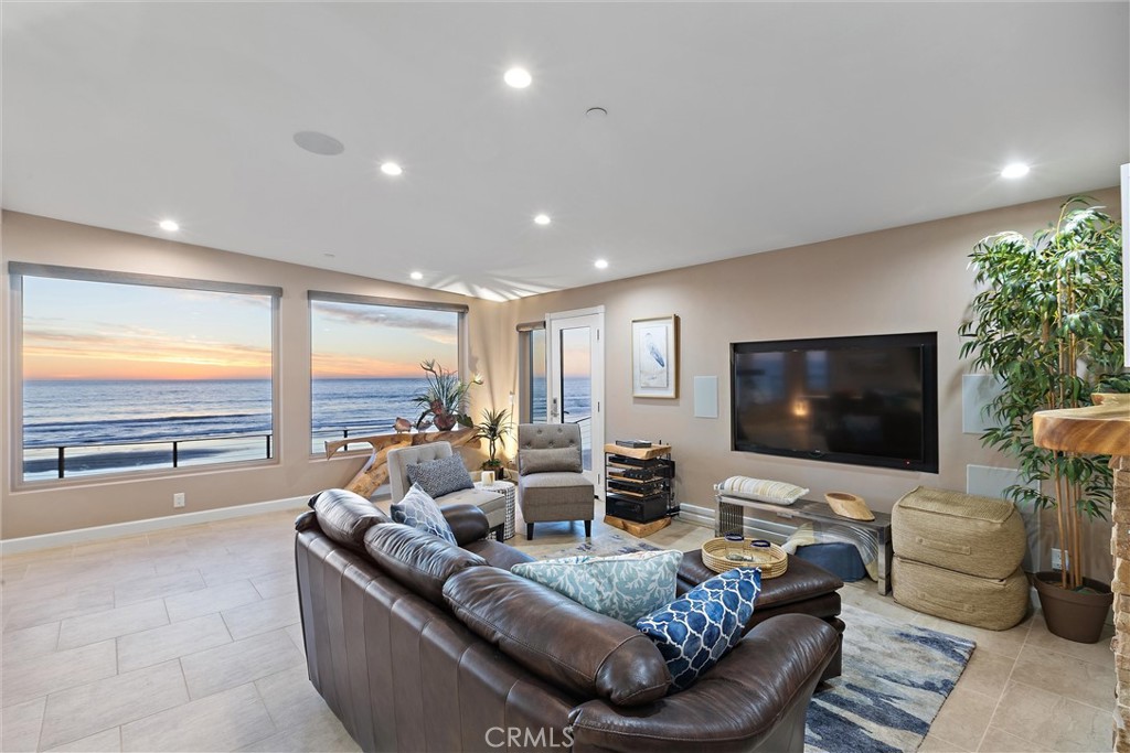 3352 Studio Dr, Cayucos, CA 93430