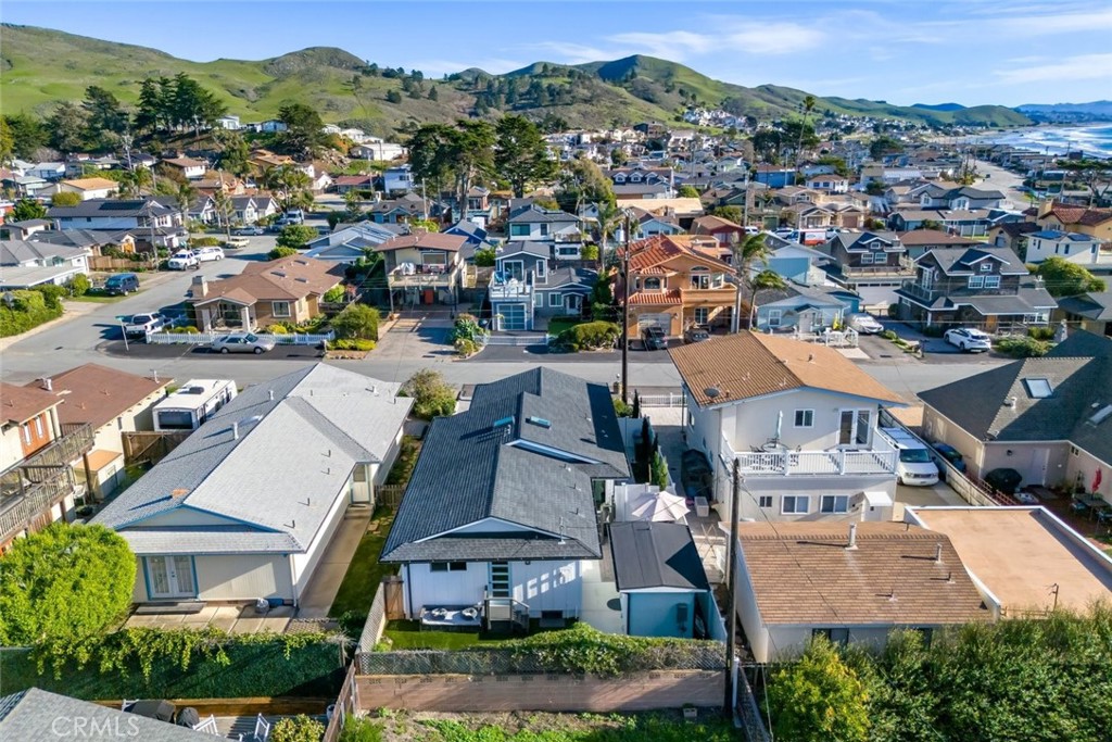 29 11th St, Cayucos, CA 93430