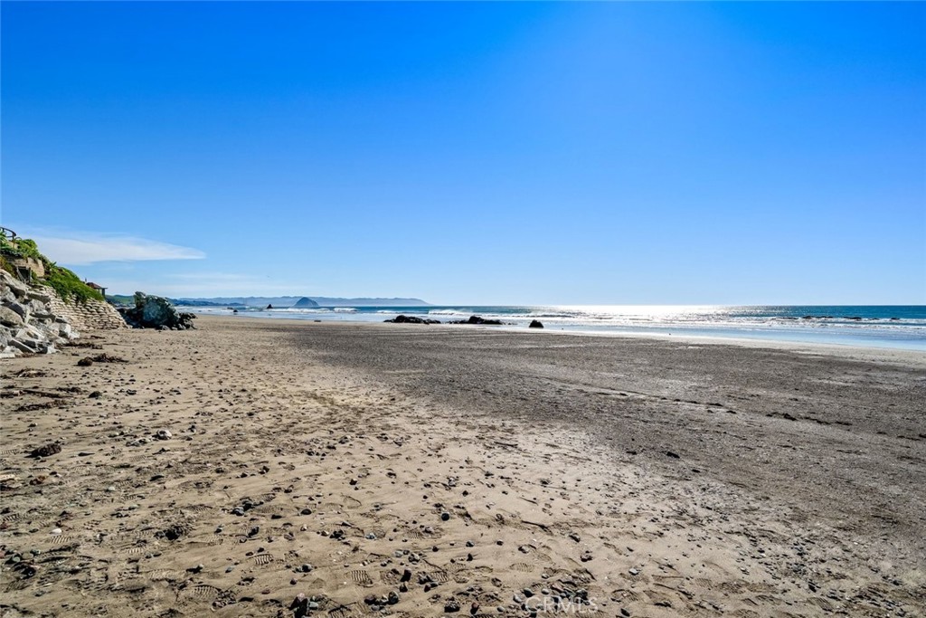 29 11th St, Cayucos, CA 93430