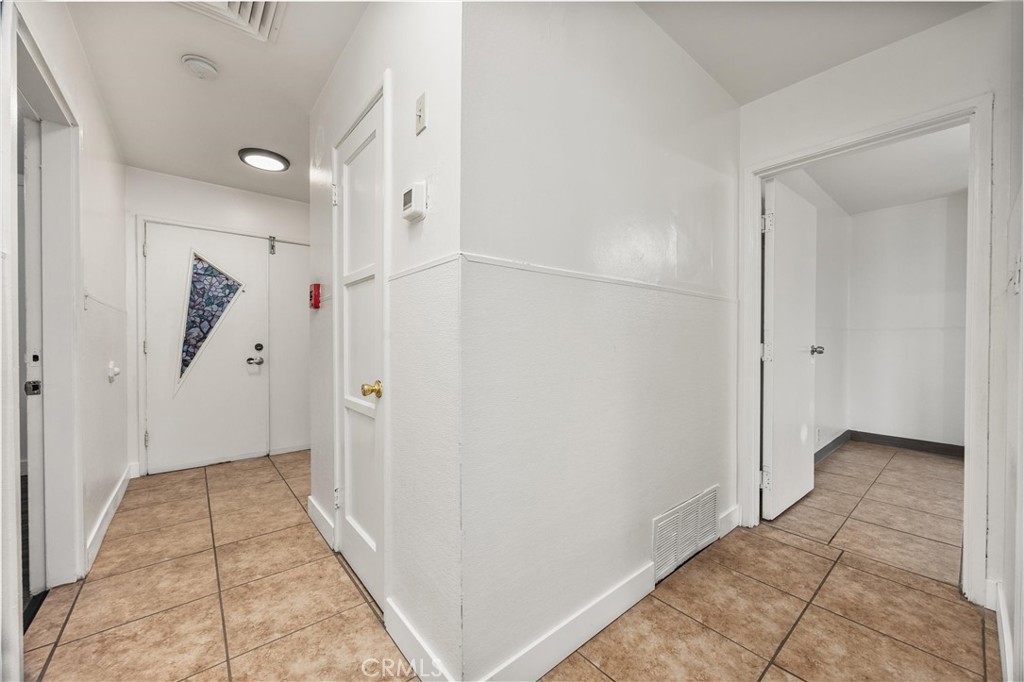 838 20th, Delano, CA 93215