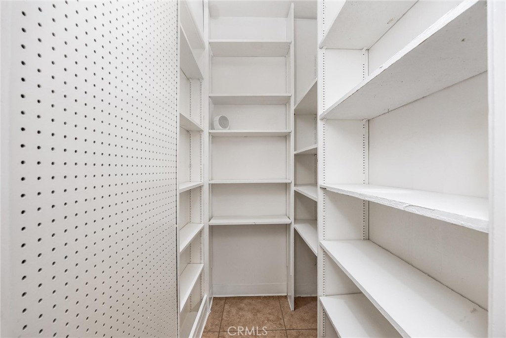 838 20th, Delano, CA 93215