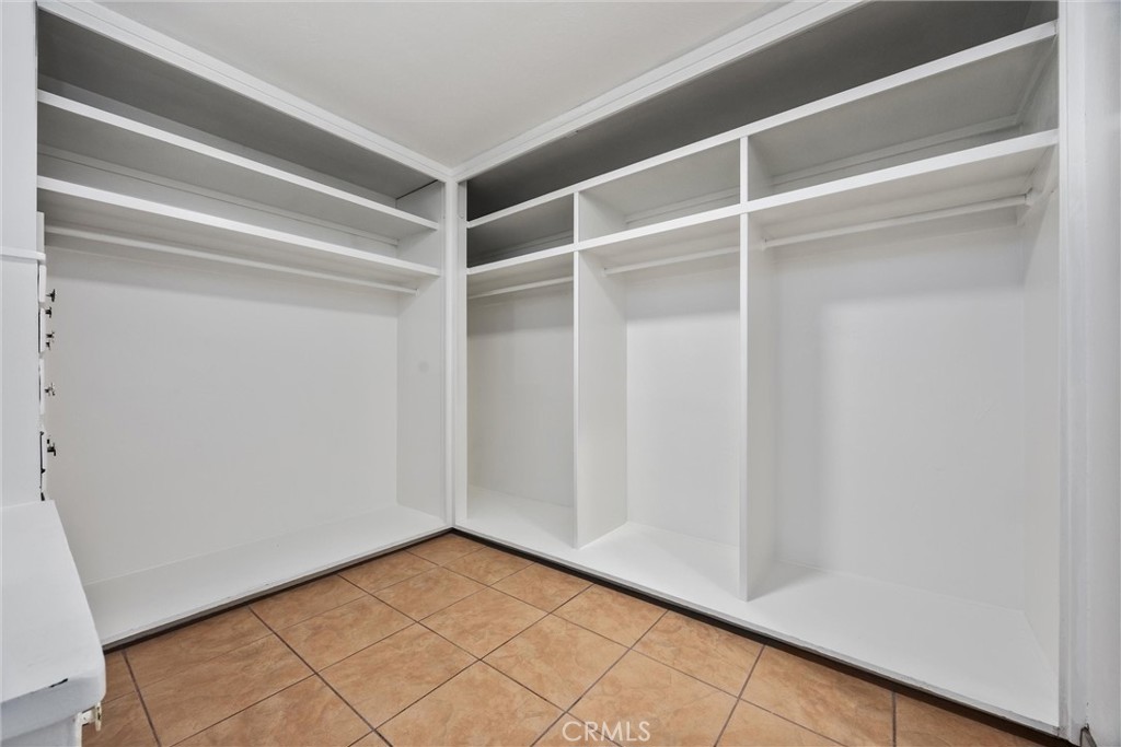 838 20th, Delano, CA 93215