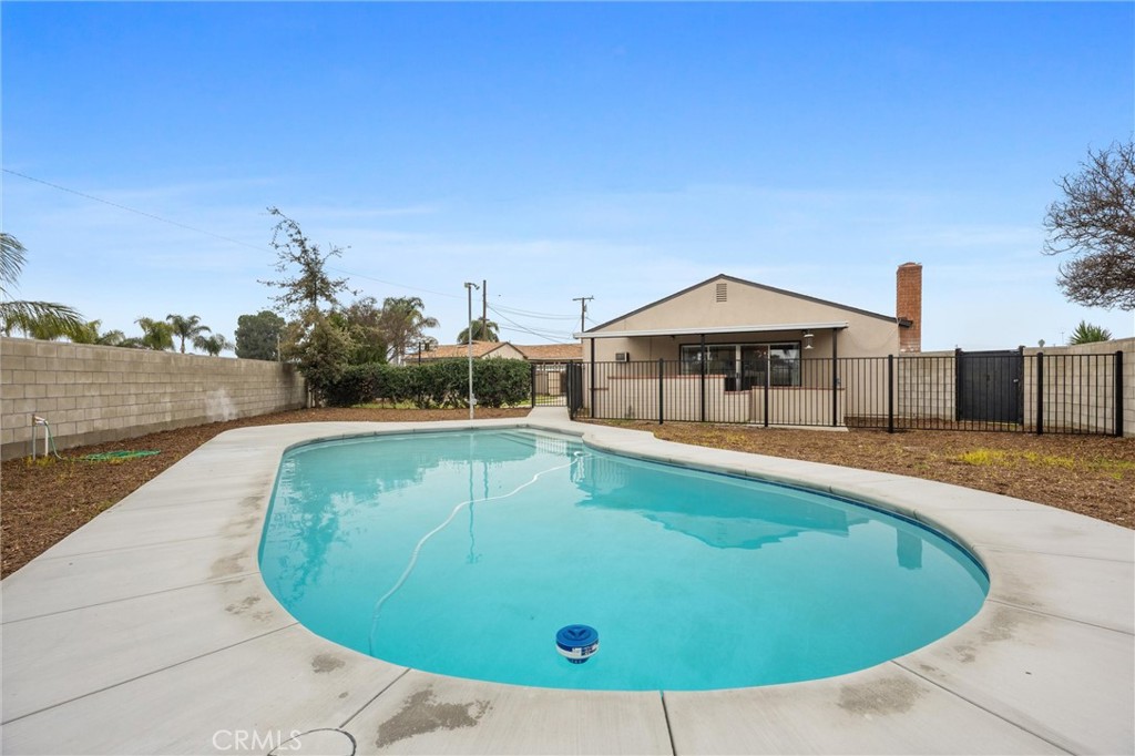 838 20th, Delano, CA 93215