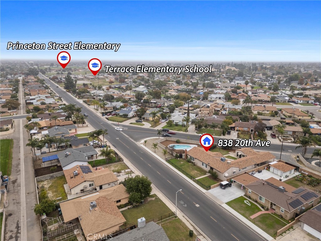 838 20th, Delano, CA 93215