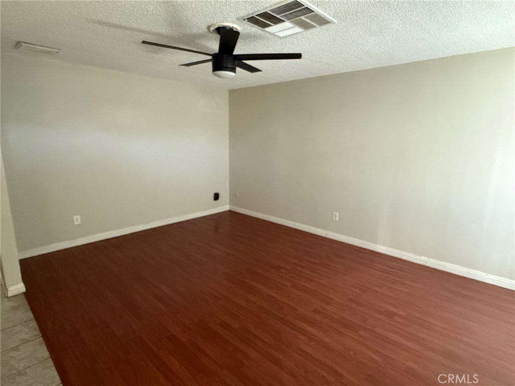 1524 S Marion St, Tulare, CA 93274