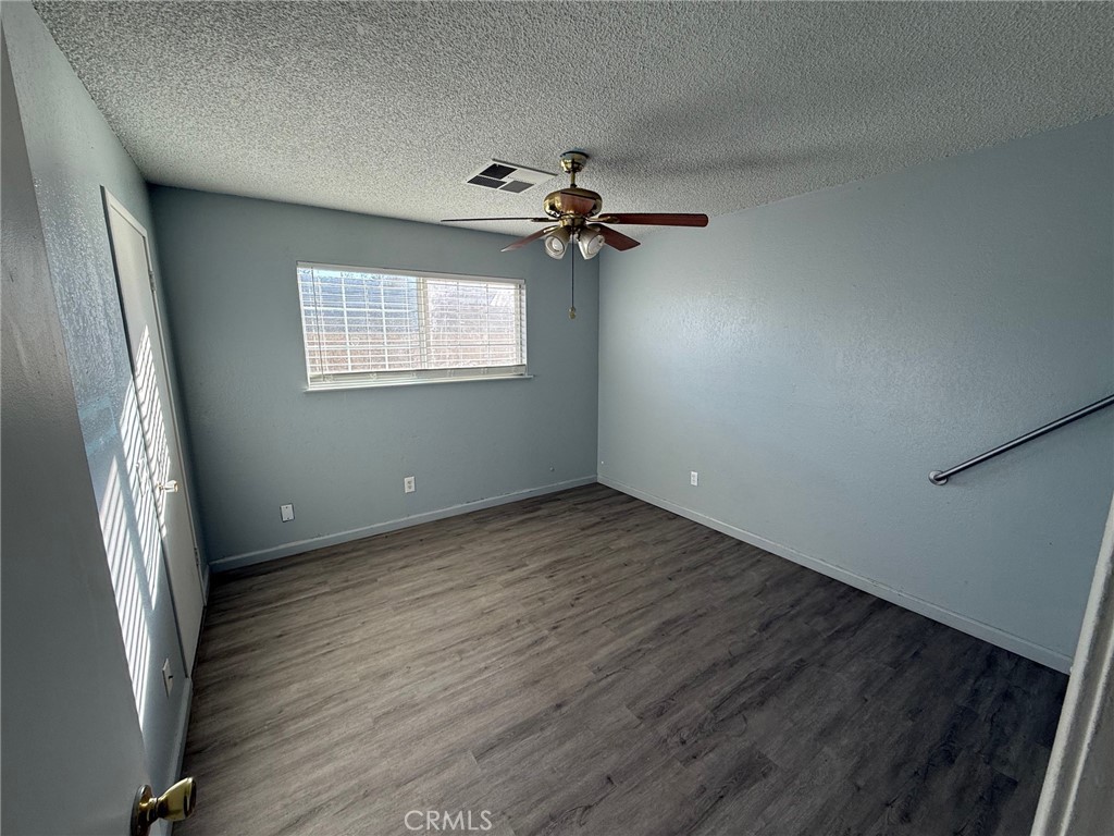 1524 S Marion St, Tulare, CA 93274