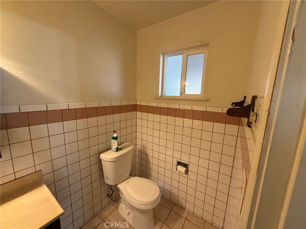 1524 S Marion St, Tulare, CA 93274