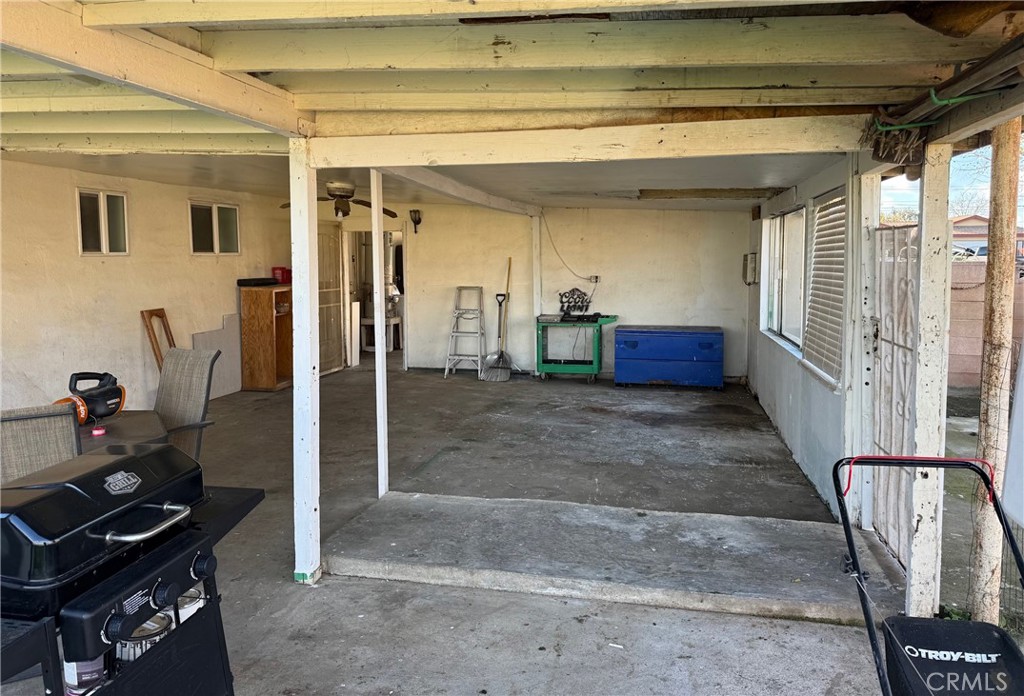 1524 S Marion St, Tulare, CA 93274