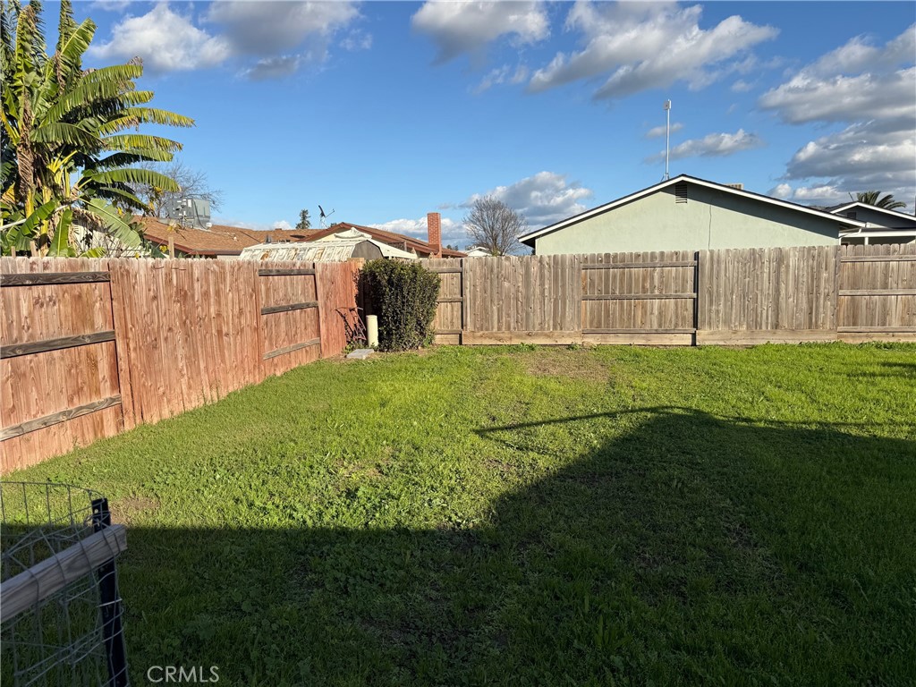 1524 S Marion St, Tulare, CA 93274