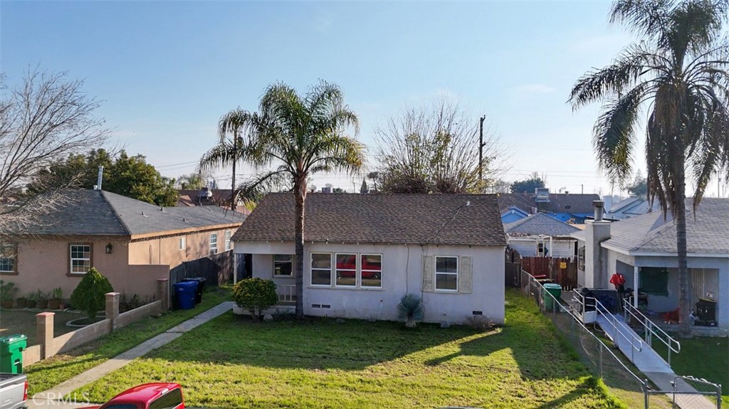245 Atlantic Ave, Shafter, CA 93263
