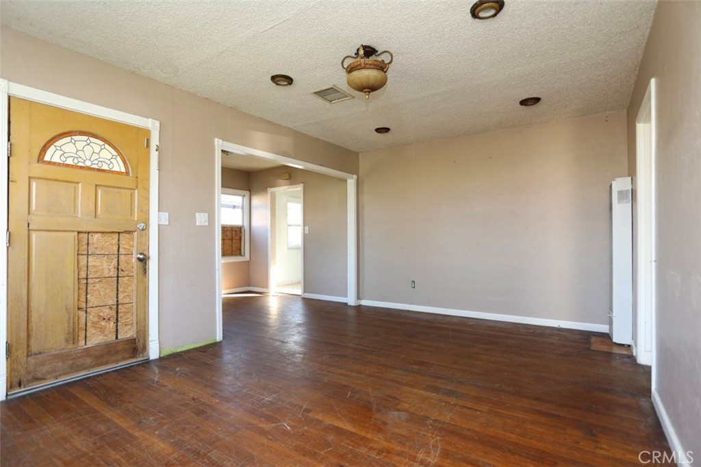 245 Atlantic Ave, Shafter, CA 93263