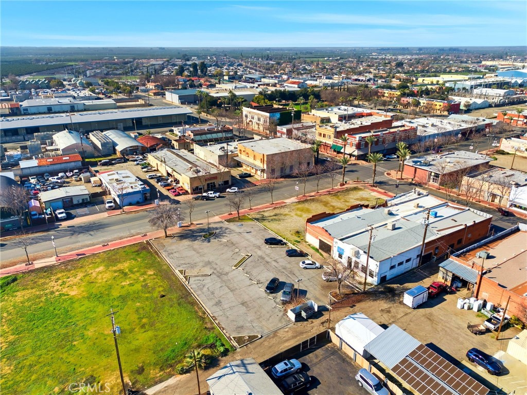 116 S Elmwood Ave, Lindsay, CA 93247