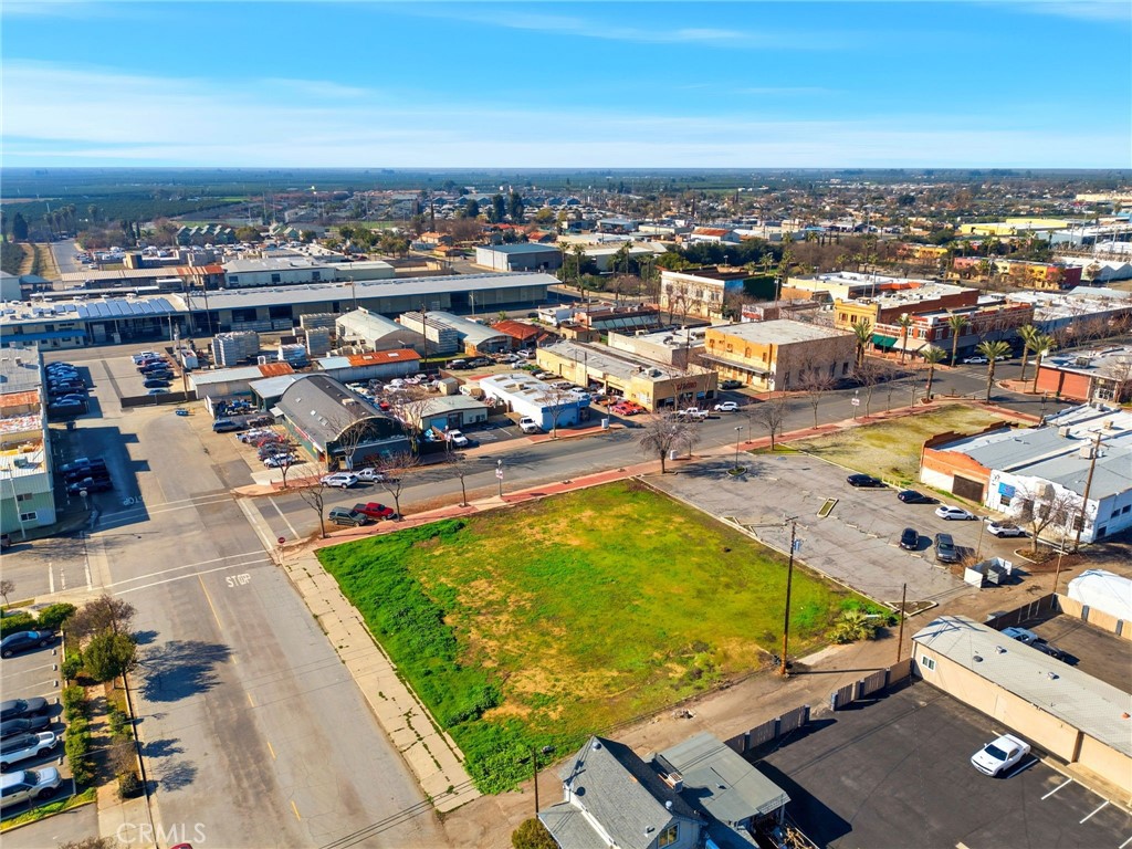 190 S Elmwood Ave, Lindsay, CA 93247