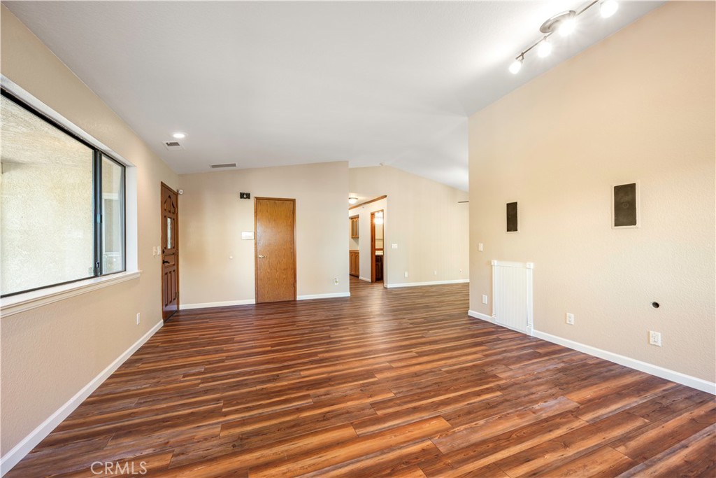 616 Jackson Dr, Paso Robles, CA 93446