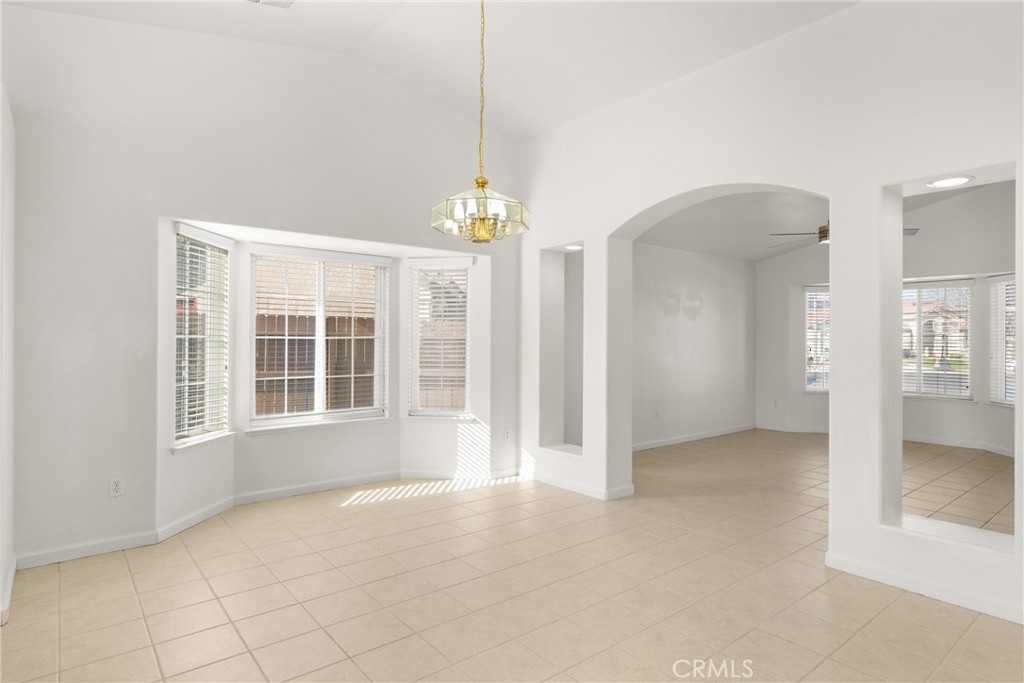 15647 Wooten Ct, Kerman, CA 93630