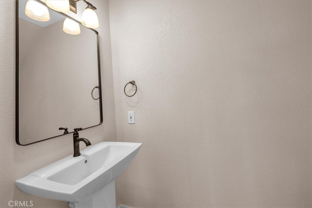 8393 Amapoa, Atascadero, CA 93422