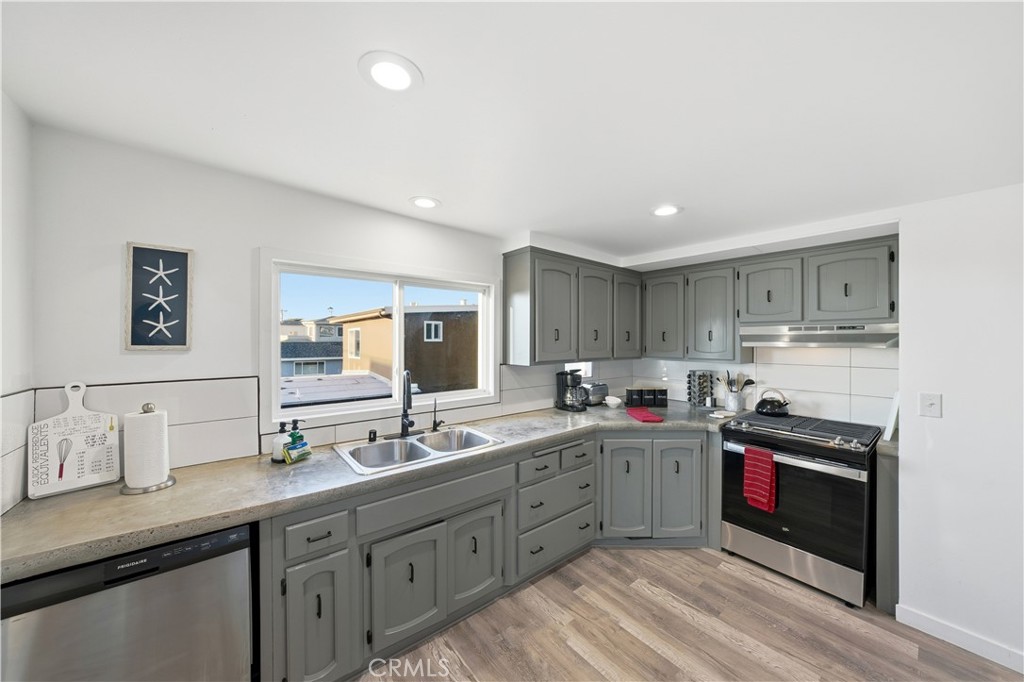 2873 & 2871 Studio Dr, Cayucos, CA 93430