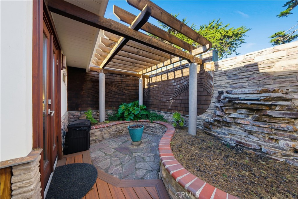 2873 & 2871 Studio Dr, Cayucos, CA 93430