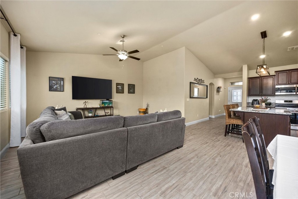 9405 Laurel Ridge, Shafter, CA 93263