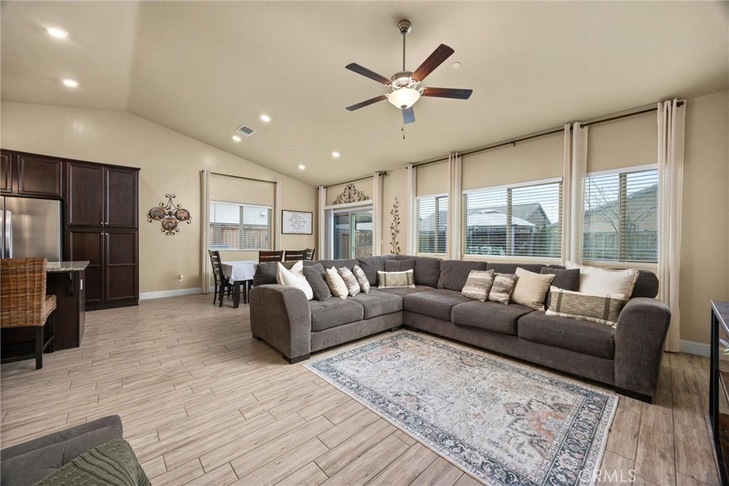 9405 Laurel Ridge, Shafter, CA 93263