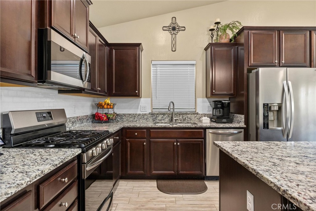 9405 Laurel Ridge, Shafter, CA 93263