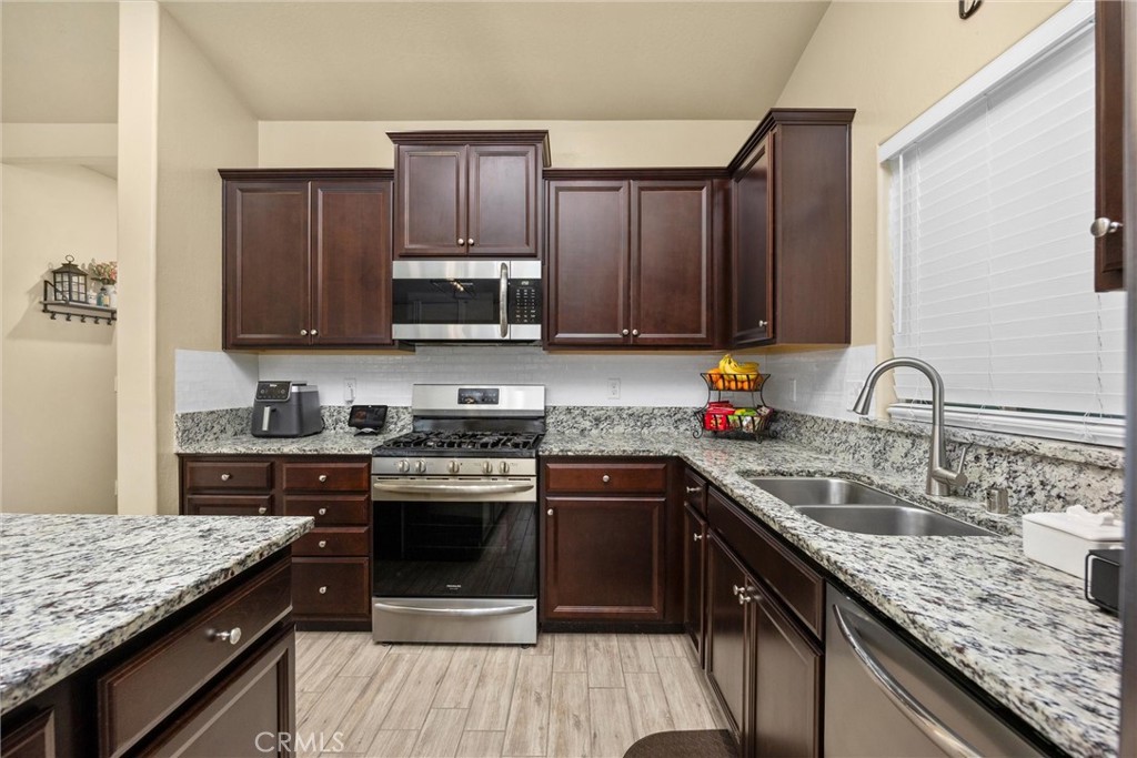 9405 Laurel Ridge, Shafter, CA 93263