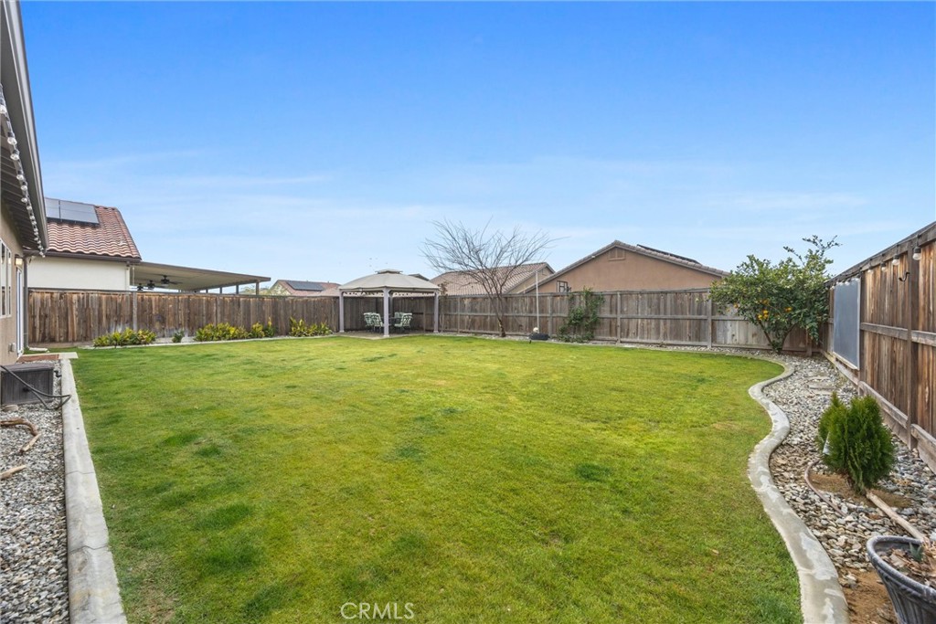 9405 Laurel Ridge, Shafter, CA 93263