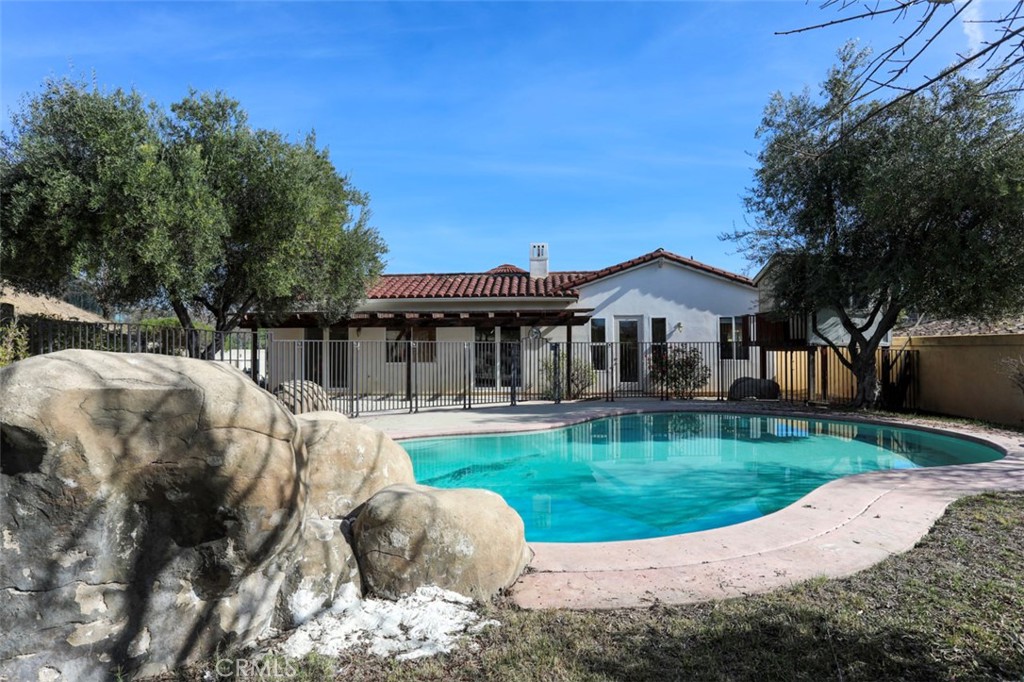 1639 Kleck, Paso Robles, CA 93446