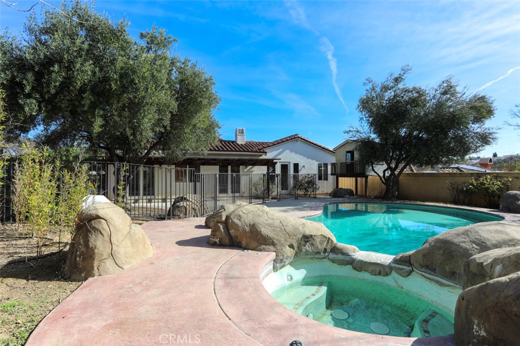 1639 Kleck, Paso Robles, CA 93446
