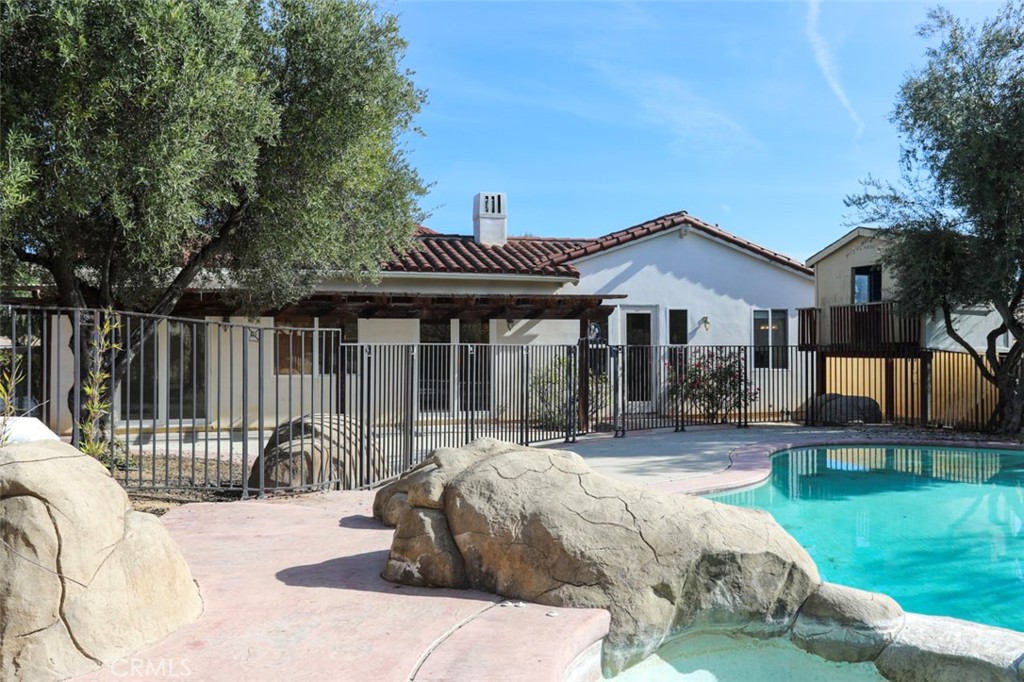 1639 Kleck, Paso Robles, CA 93446