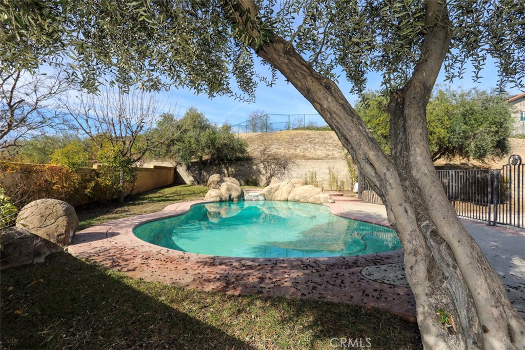 1639 Kleck, Paso Robles, CA 93446