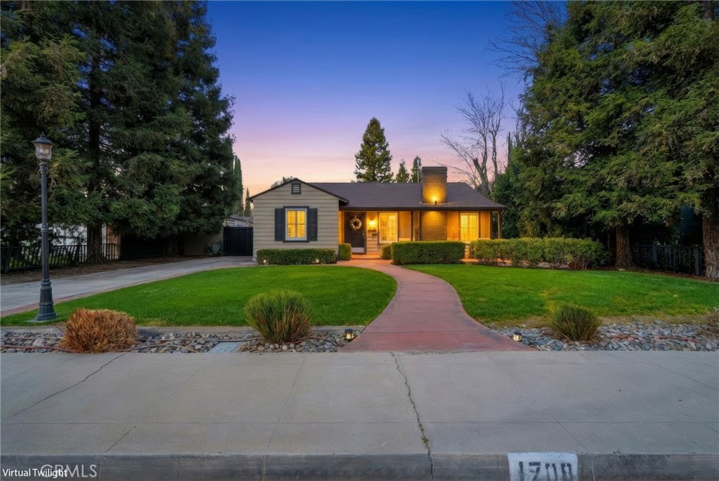 1708 W Myrtle Ave, Visalia, CA 93277